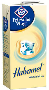 Koffiemelk halvamel F/V pak 1 ltr.