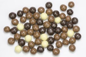Chocolade rijstbollen m/p/w 150 gr.