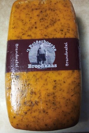 Boerenkaas hotelblok Brandnetel p/kg.